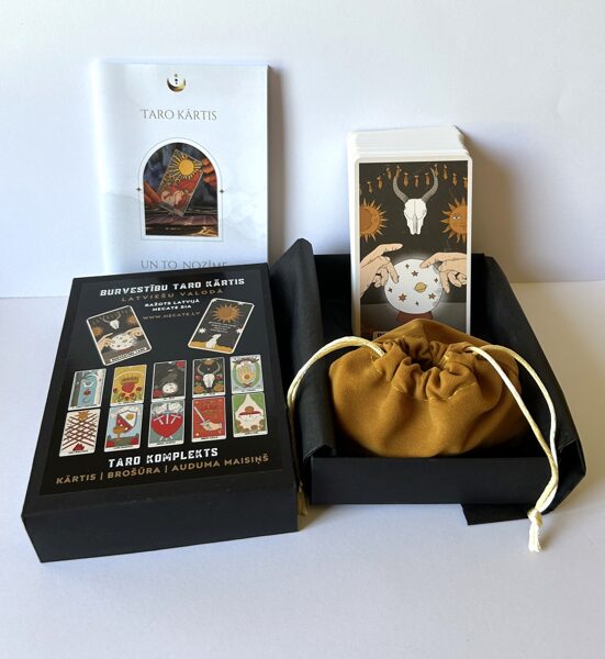 Spell Tarot cards in Gift box